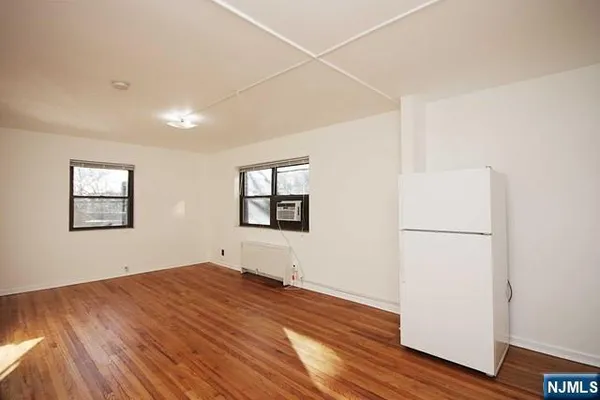 $155,000 | 3020 Edwin Avenue, Unit 2J, Fort Lee, NJ 07024