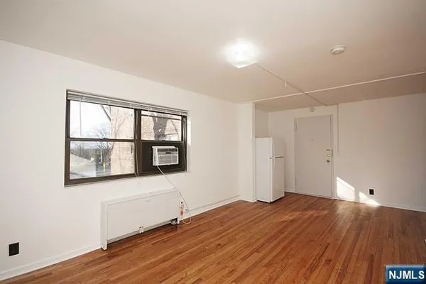 $155,000 | 3020 Edwin Avenue, Unit 2J, Fort Lee, NJ 07024