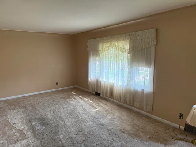 $259,900 | 813 South Hickory Street, Mauston, WI 53948