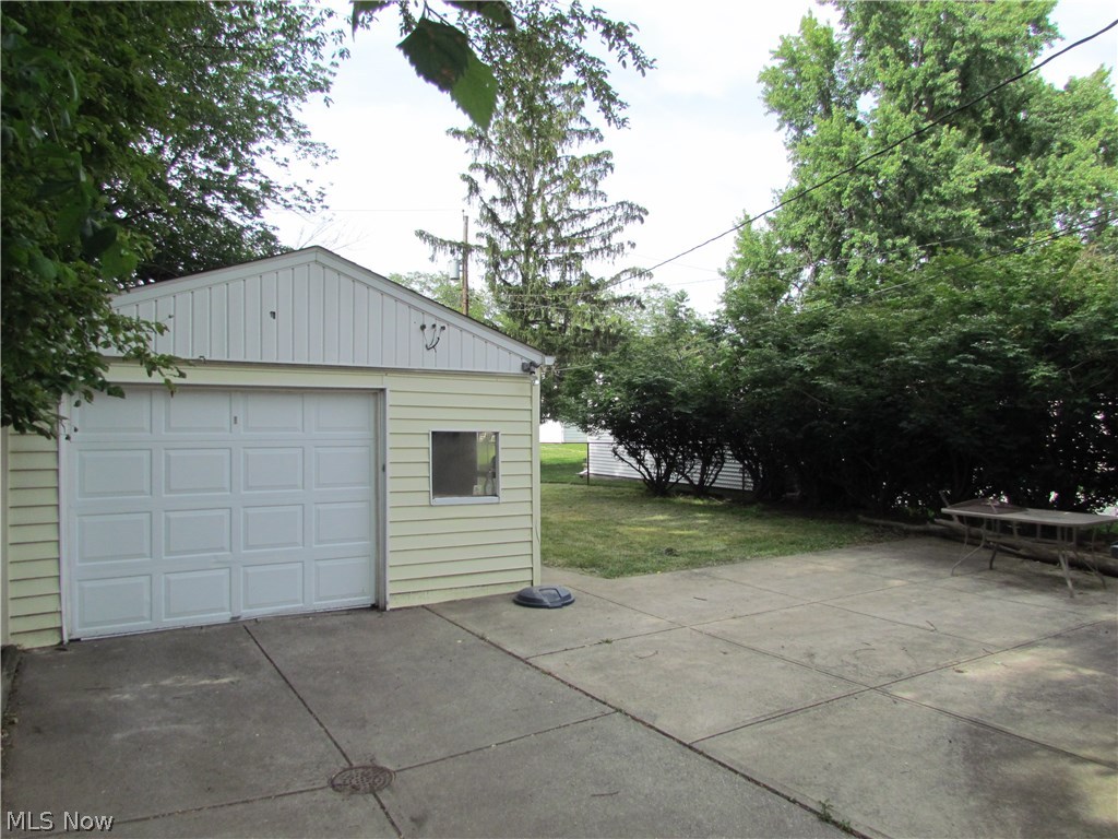 5659 Shawnee Road Cleveland, OH 44124 - Photo 24 of 28