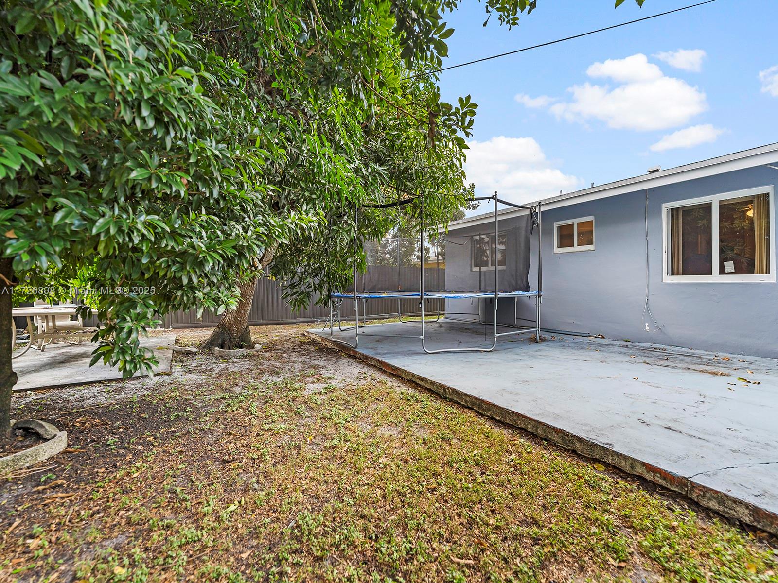 15915 Southwest 103rd Place Miami, FL 33157 - Photo 29 of 34