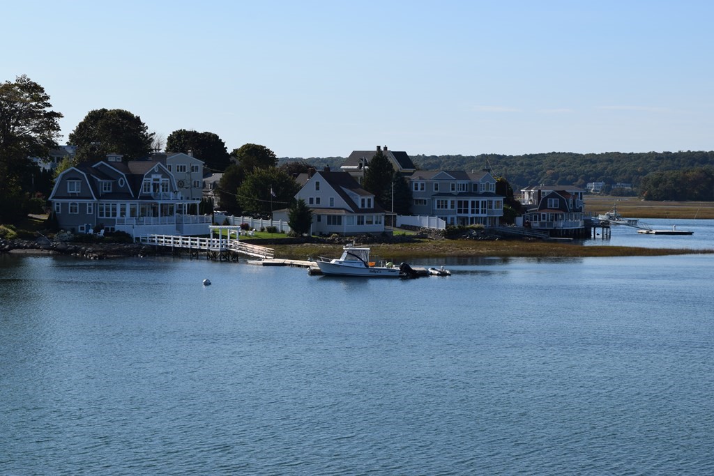 14 Riggs Point Road Gloucester, MA 01930 - Photo 3 of 36 Gallery Image 3