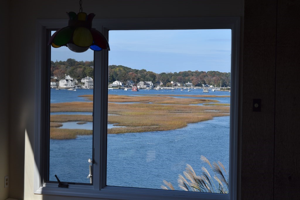 14 Riggs Point Road Gloucester, MA 01930 - Photo 6 of 36 Gallery Image 6