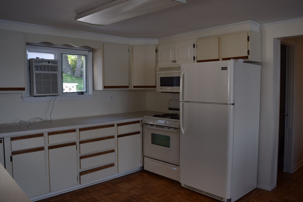 14 Riggs Point Road Gloucester, MA 01930 - Photo 7 of 36 Gallery Image 7