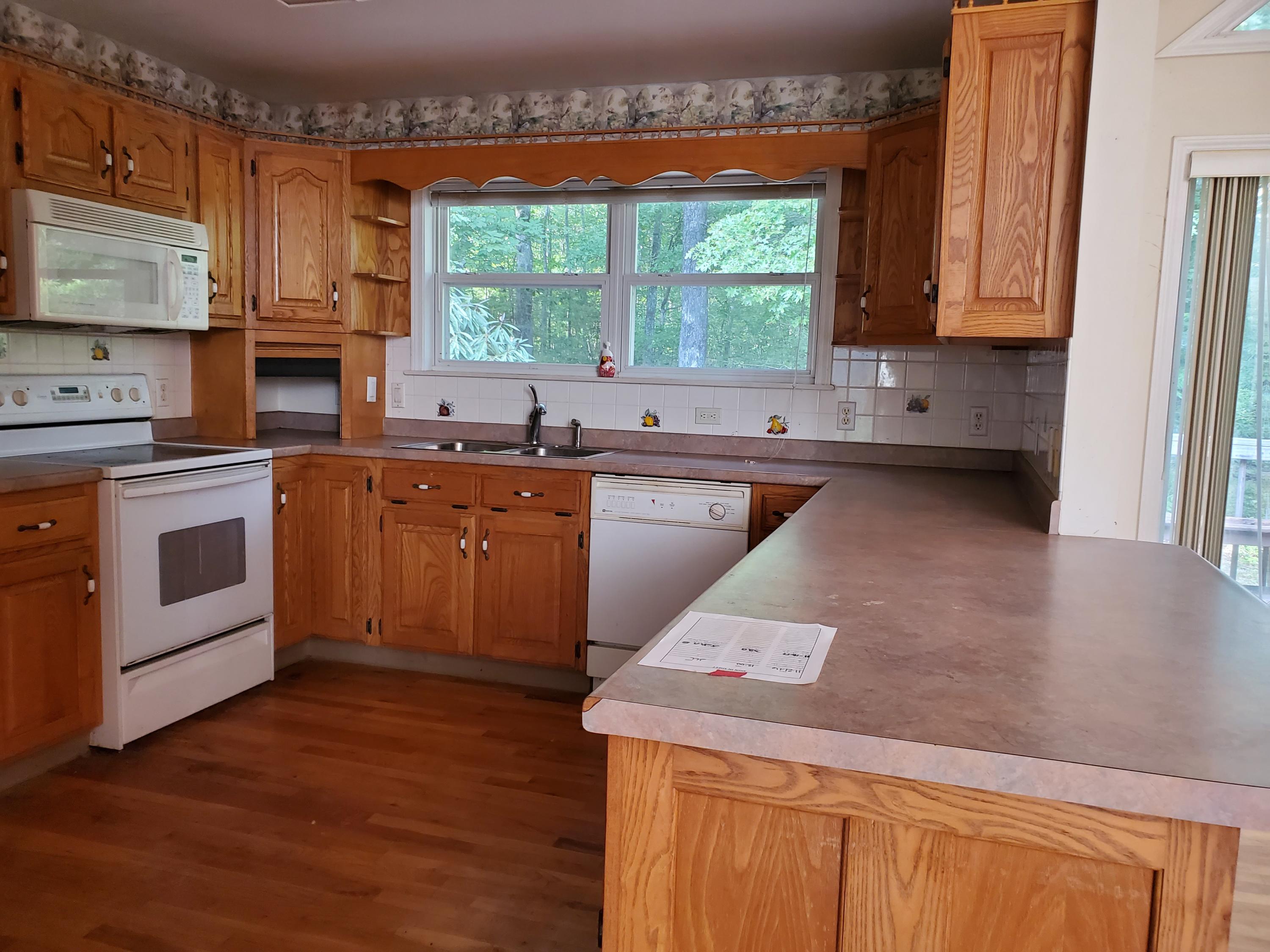 1365 Fairview Road Crossville, TN 38571 - Photo 3 of 17 20200922_170452