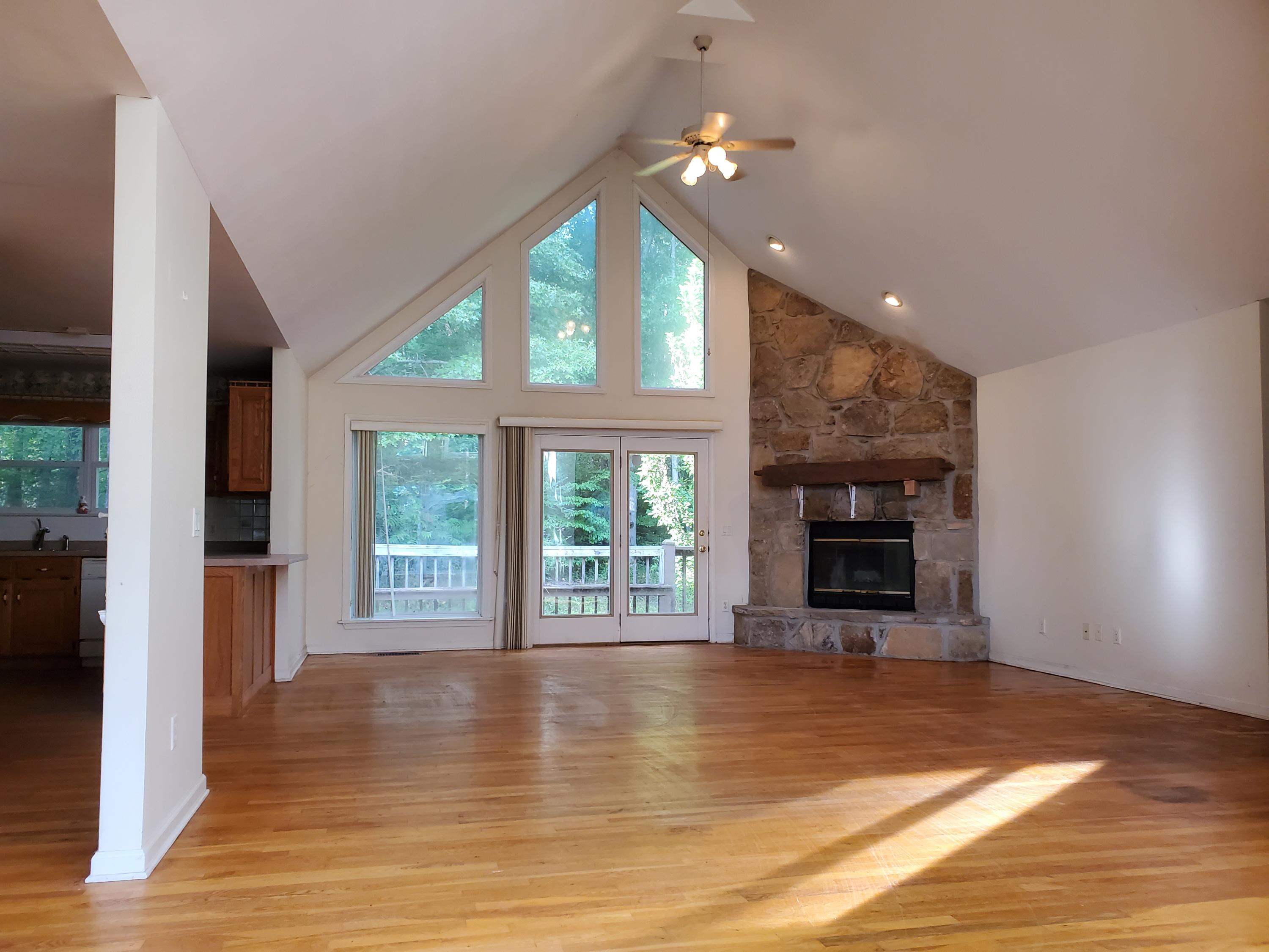 1365 Fairview Road Crossville, TN 38571 - Photo 4 of 17 20200922_170546