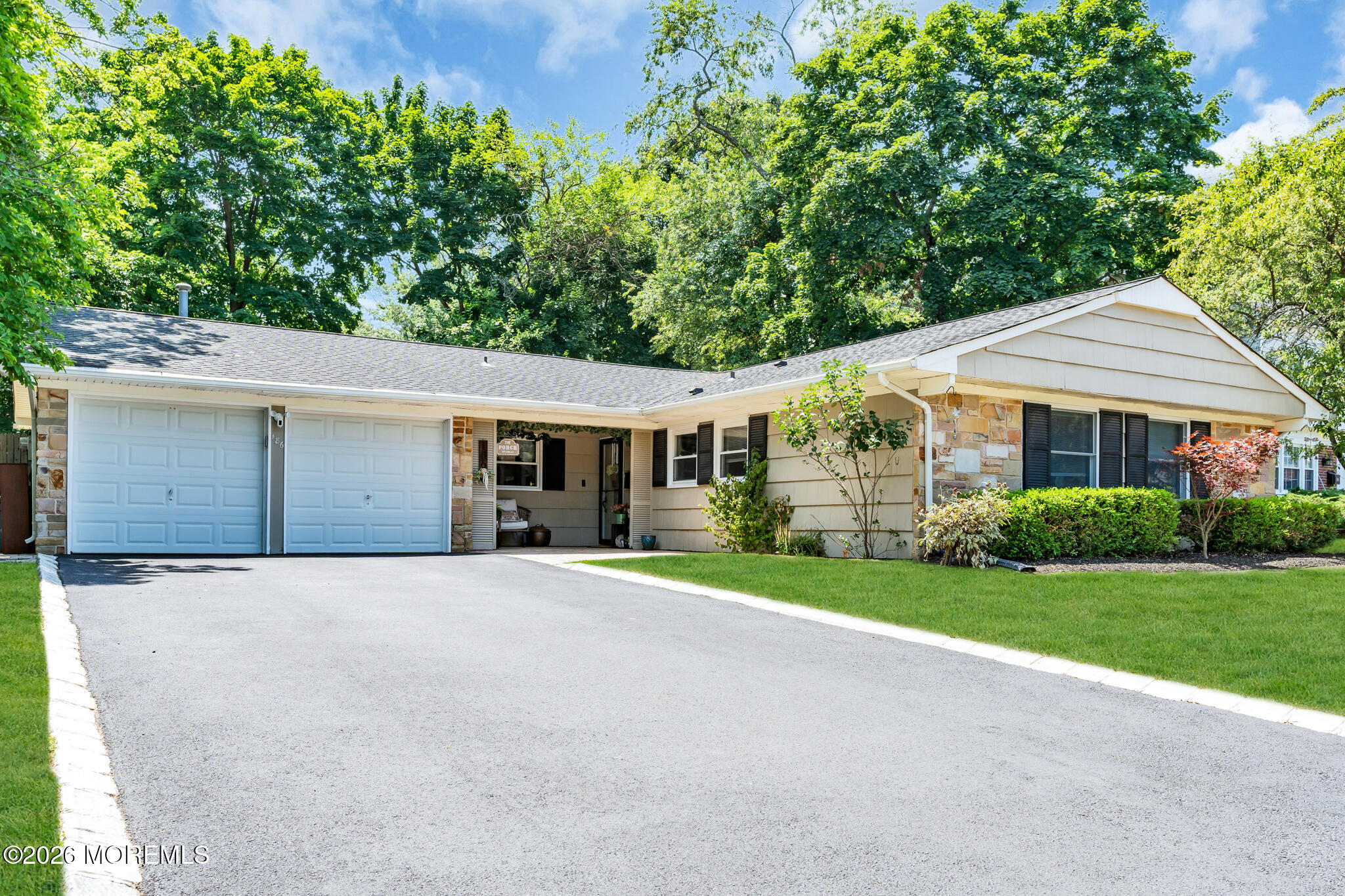 186 Van Brackle Road Aberdeen, NJ 07747 - Photo 2 of 29 186 VAN BRACKLE