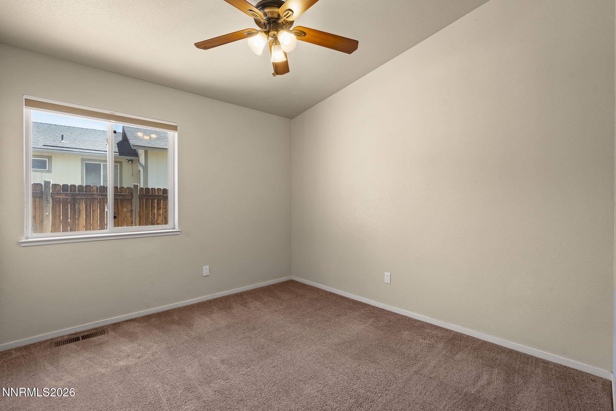 889 South University Park Loop Reno, NV 89512 - Photo 22 of 37 22-web-or-mls-_DSC6085
