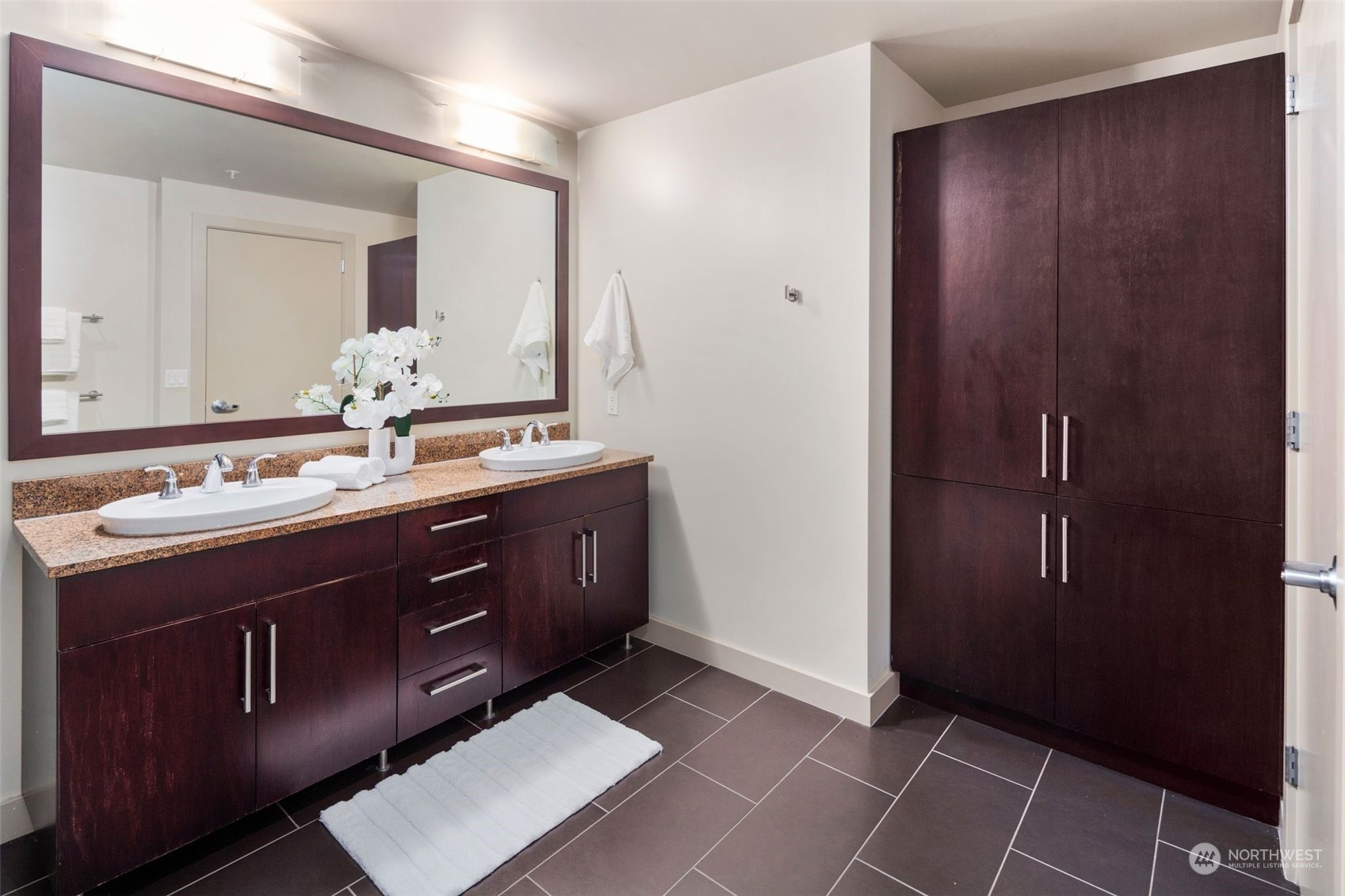 910 Lenora Street, Unit S510 Seattle, WA 98121 - Photo 19 of 40