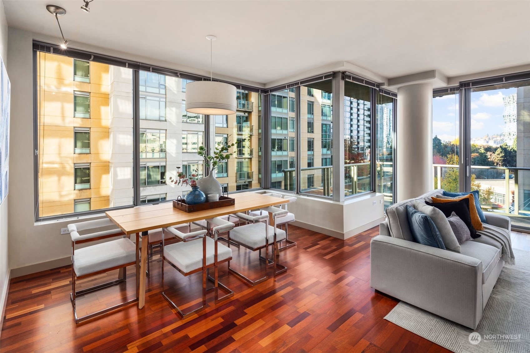 910 Lenora Street, Unit S510 Seattle, WA 98121 - Photo 2 of 40