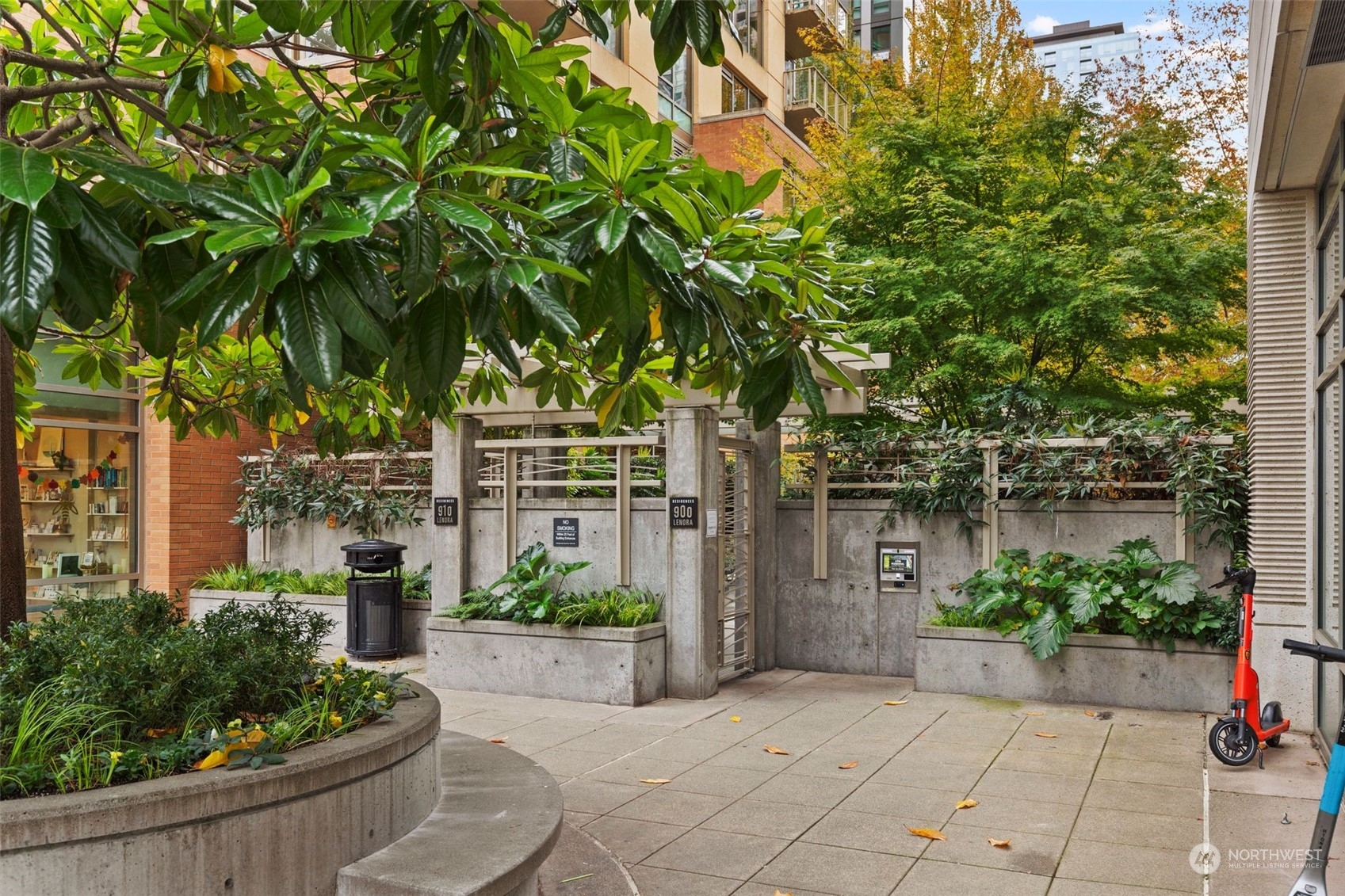 910 Lenora Street, Unit S510 Seattle, WA 98121 - Photo 30 of 40
