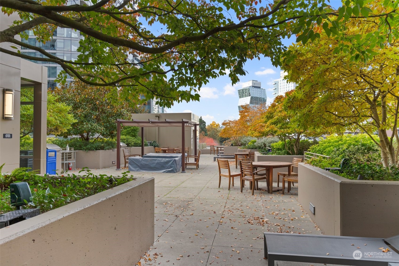 910 Lenora Street, Unit S510 Seattle, WA 98121 - Photo 38 of 40