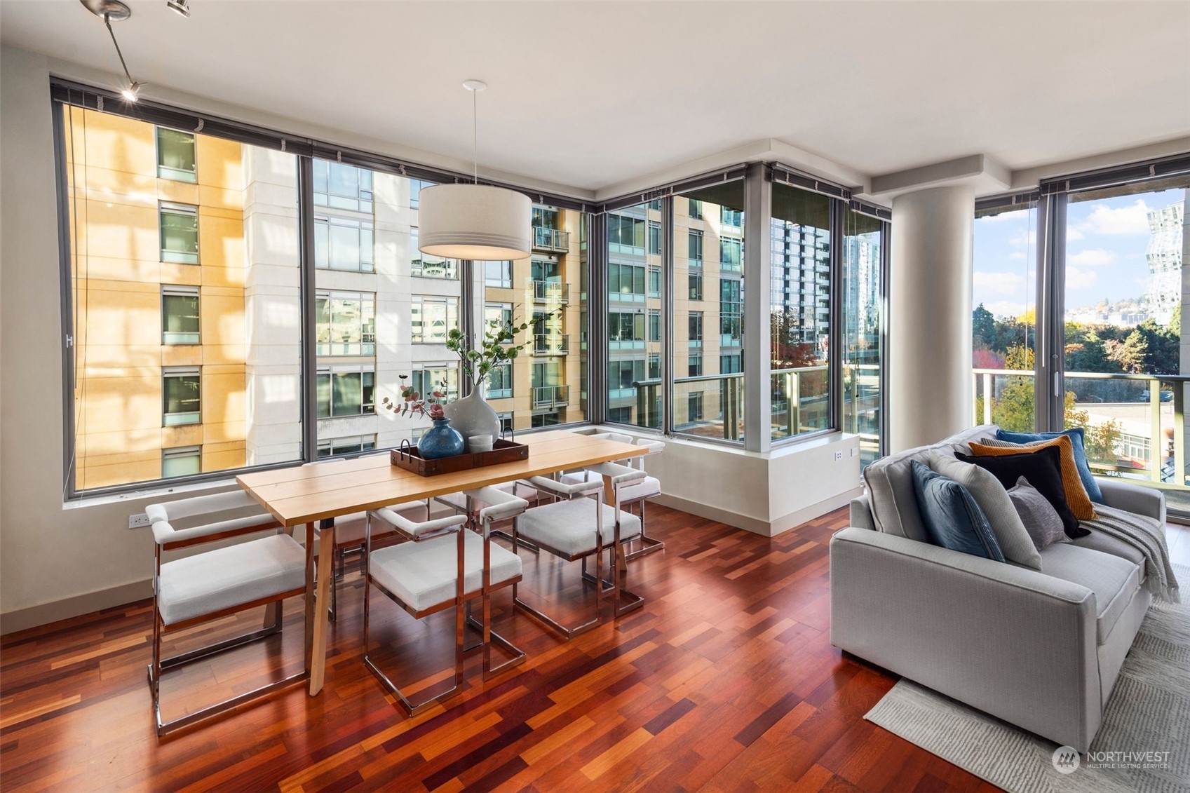 910 Lenora Street, Unit S510 Seattle, WA 98121 - Photo 8 of 40