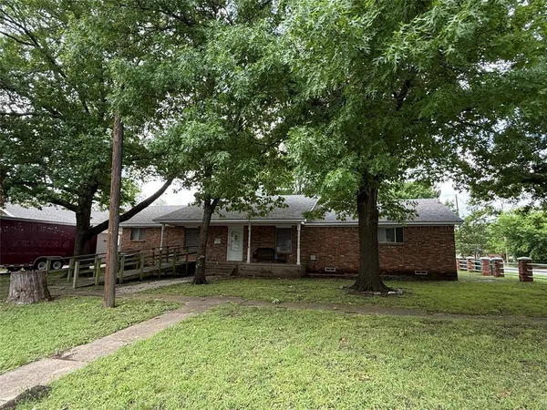 $399,000 | 320 North Cleveland Avenue, Sherman, TX 75090