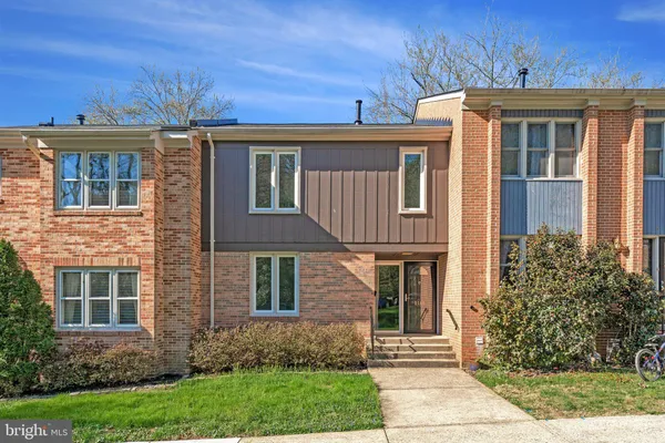 $3,450 | 8309 Highcliffe Court, Annandale, VA 22003