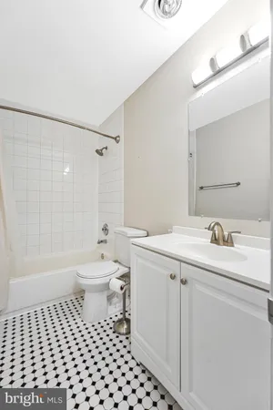 $3,450 | 8309 Highcliffe Court, Annandale, VA 22003
