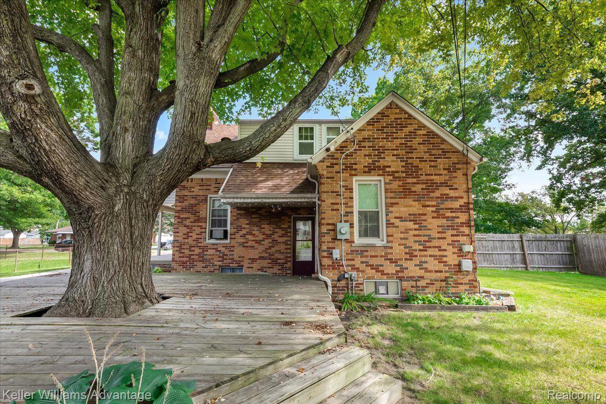 8254 Merrick Street Taylor, MI 48180 - Photo 7 of 22 Enjoy bbq all year round