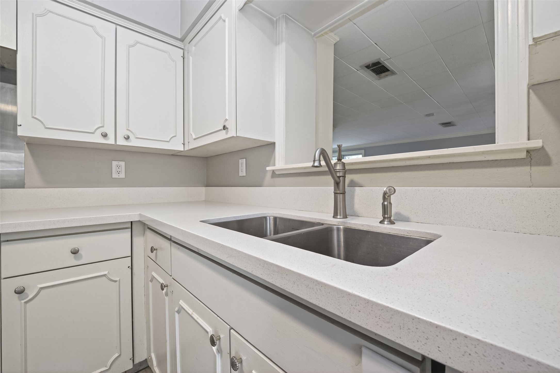 3731 Drake Street Houston, TX 77005 - Photo 13 of 36
