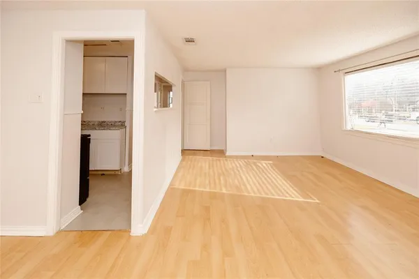 $1,695 | 6419 Lovett Avenue, Dallas, TX 75227