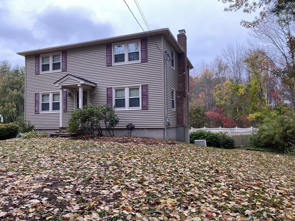 95 Adams Road Grafton, MA 01536 - Photo 3 of 22