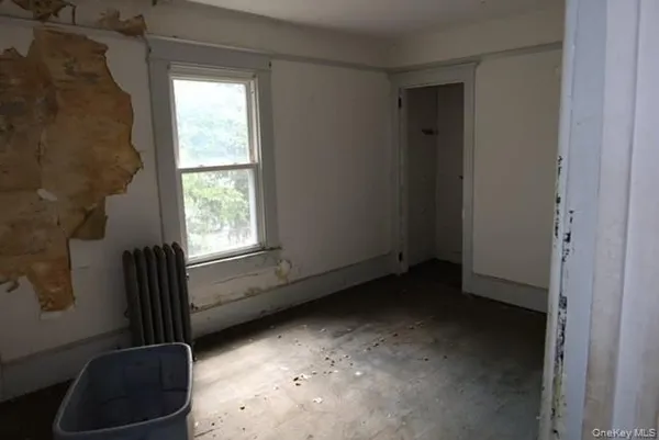 $224,999 | 302 Tower Avenue, Maybrook, NY 12543