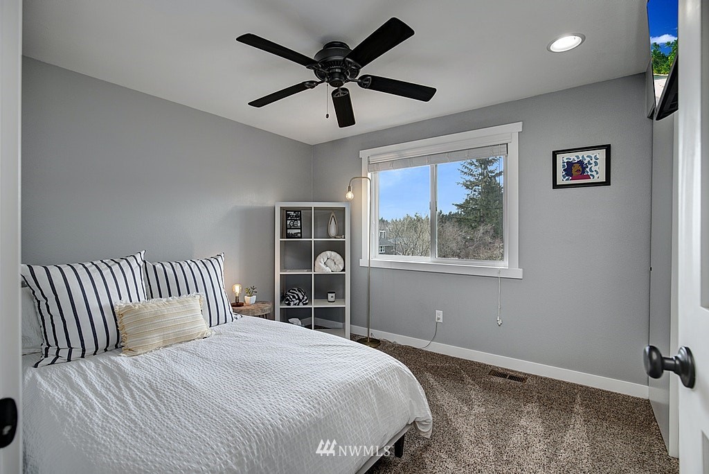 21112 33rd Drive Southeast Bothell, WA 98021 - Photo 15 of 31