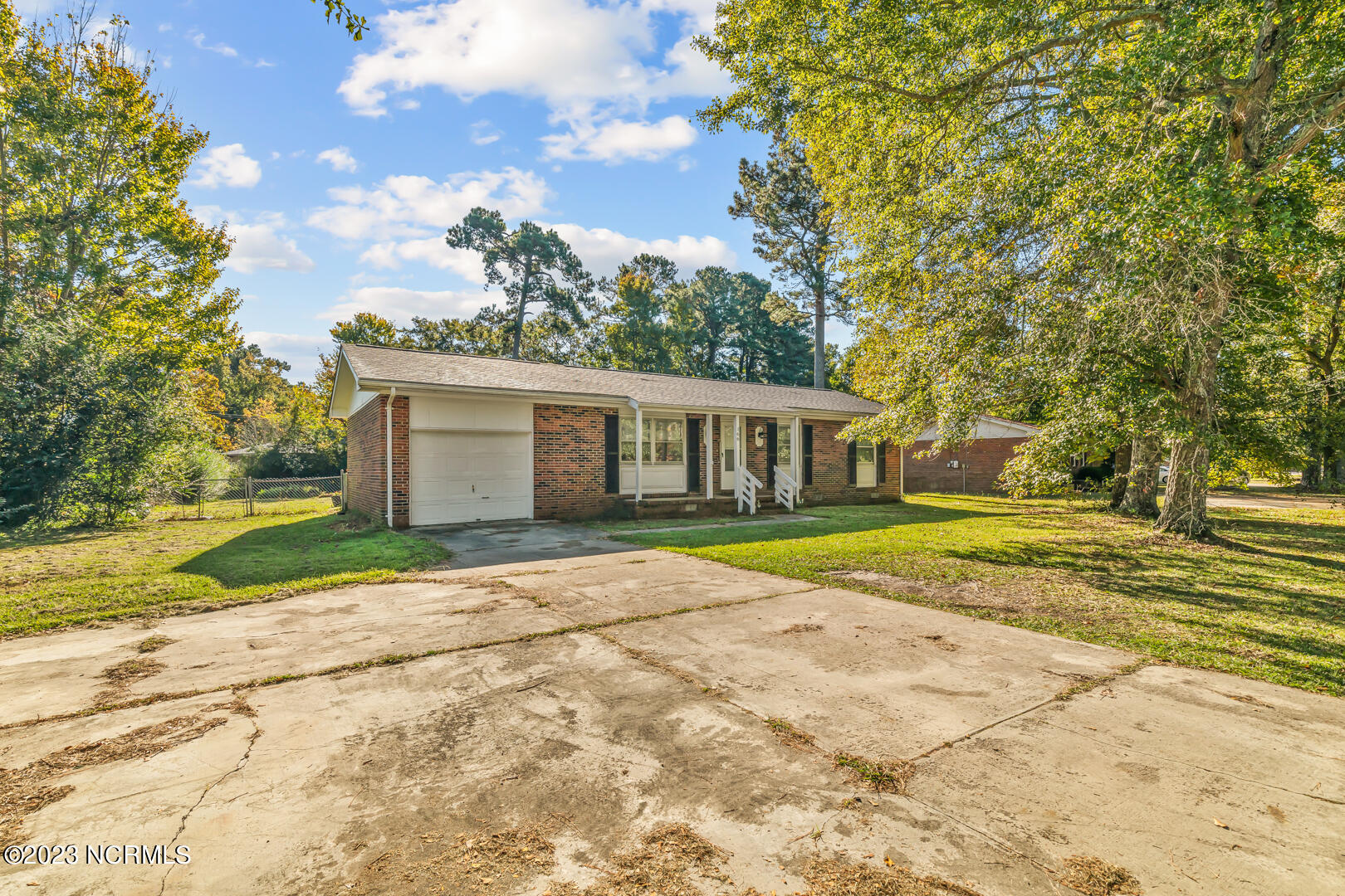 166 Old 30 Road Jacksonville, NC 28546 - Photo 2 of 34 2