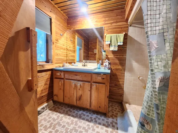 $275,000 | 332 North 1st Street, Bayfield, WI 54814