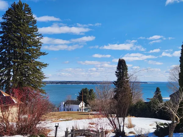 $275,000 | 332 North 1st Street, Bayfield, WI 54814