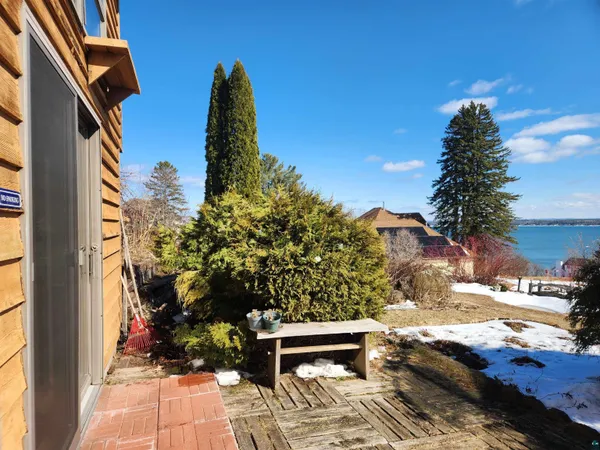 $275,000 | 332 North 1st Street, Bayfield, WI 54814