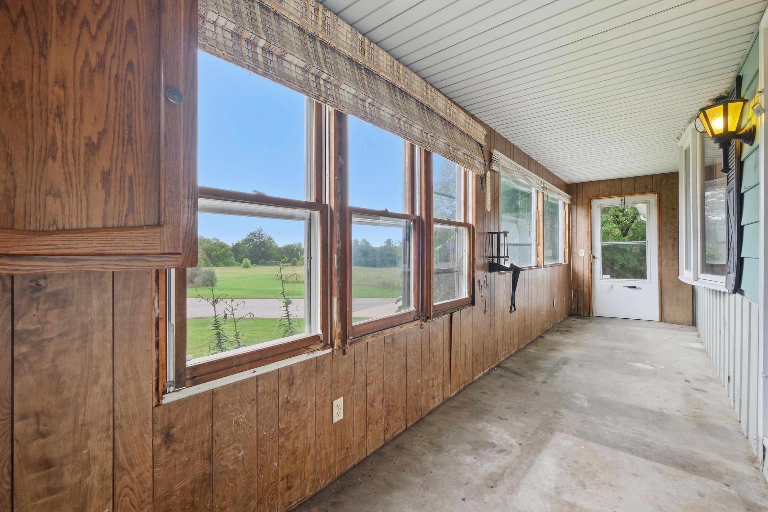 N4982 Dunning Road Pardeeville, WI 53954 - Photo 5 of 58 Gallery Image 5