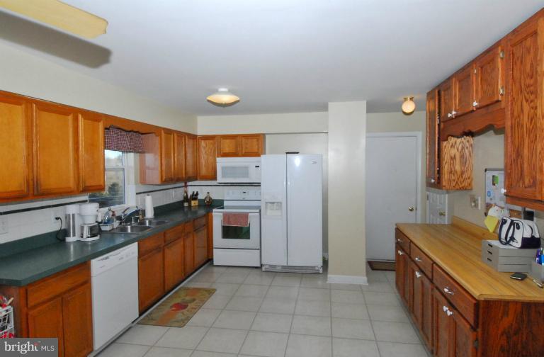 3208 Atlee Ridge Road New Windsor, MD 21776 - Photo 8 of 17 Kitchen
