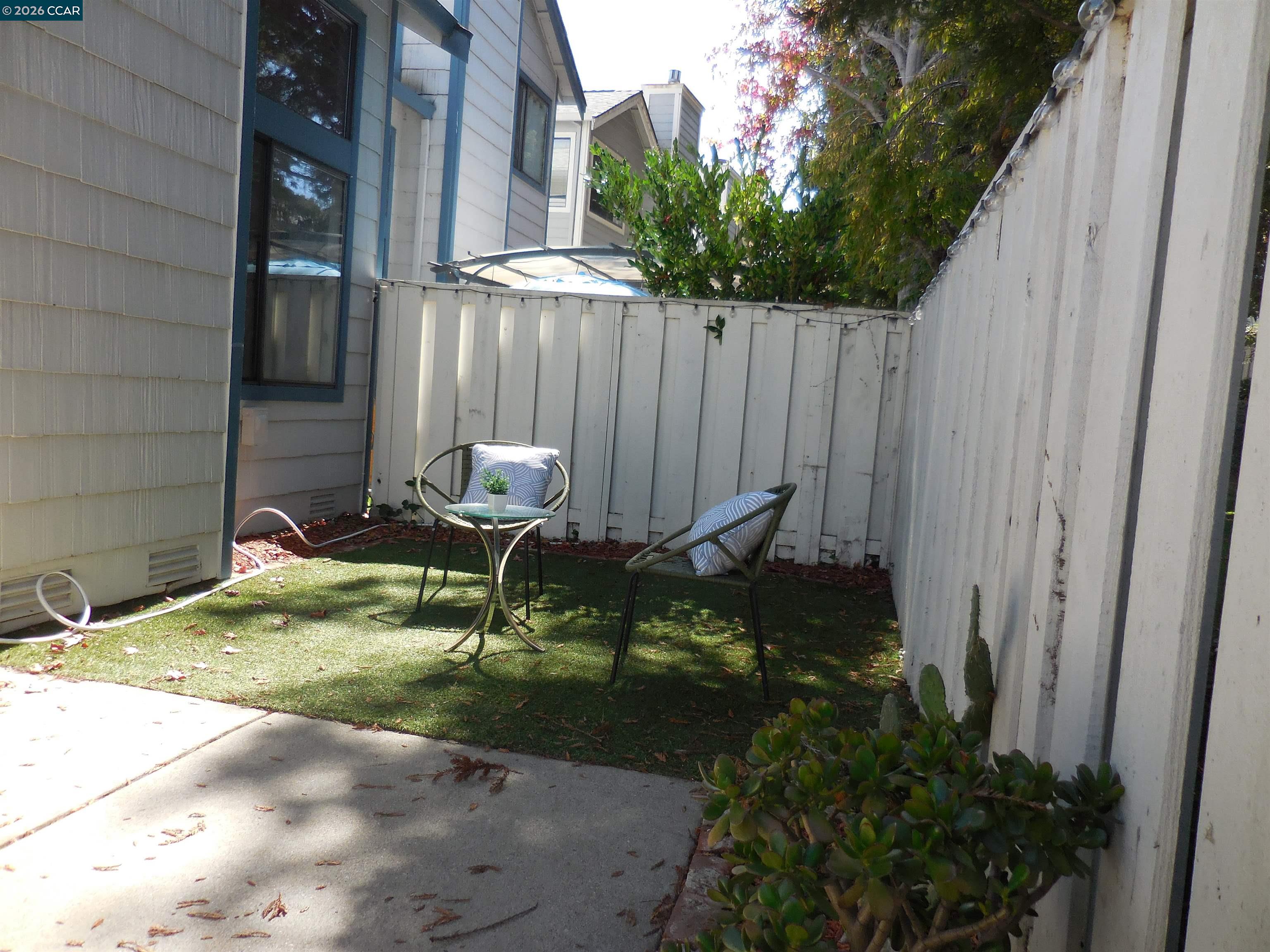 301 Del Monte Way, Unit END Pinole, CA 94564 - Photo 33 of 40 Gallery Image 33