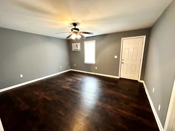 $895 | 896 Locust Drive, Clarksville, TN 37040