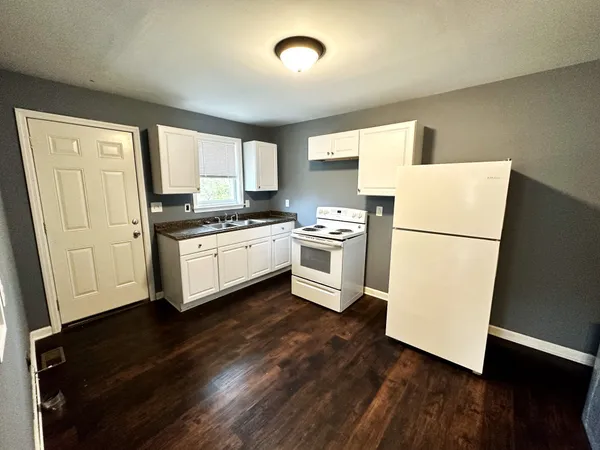 $895 | 896 Locust Drive, Clarksville, TN 37040