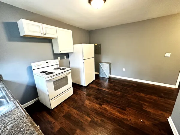 $895 | 896 Locust Drive, Clarksville, TN 37040