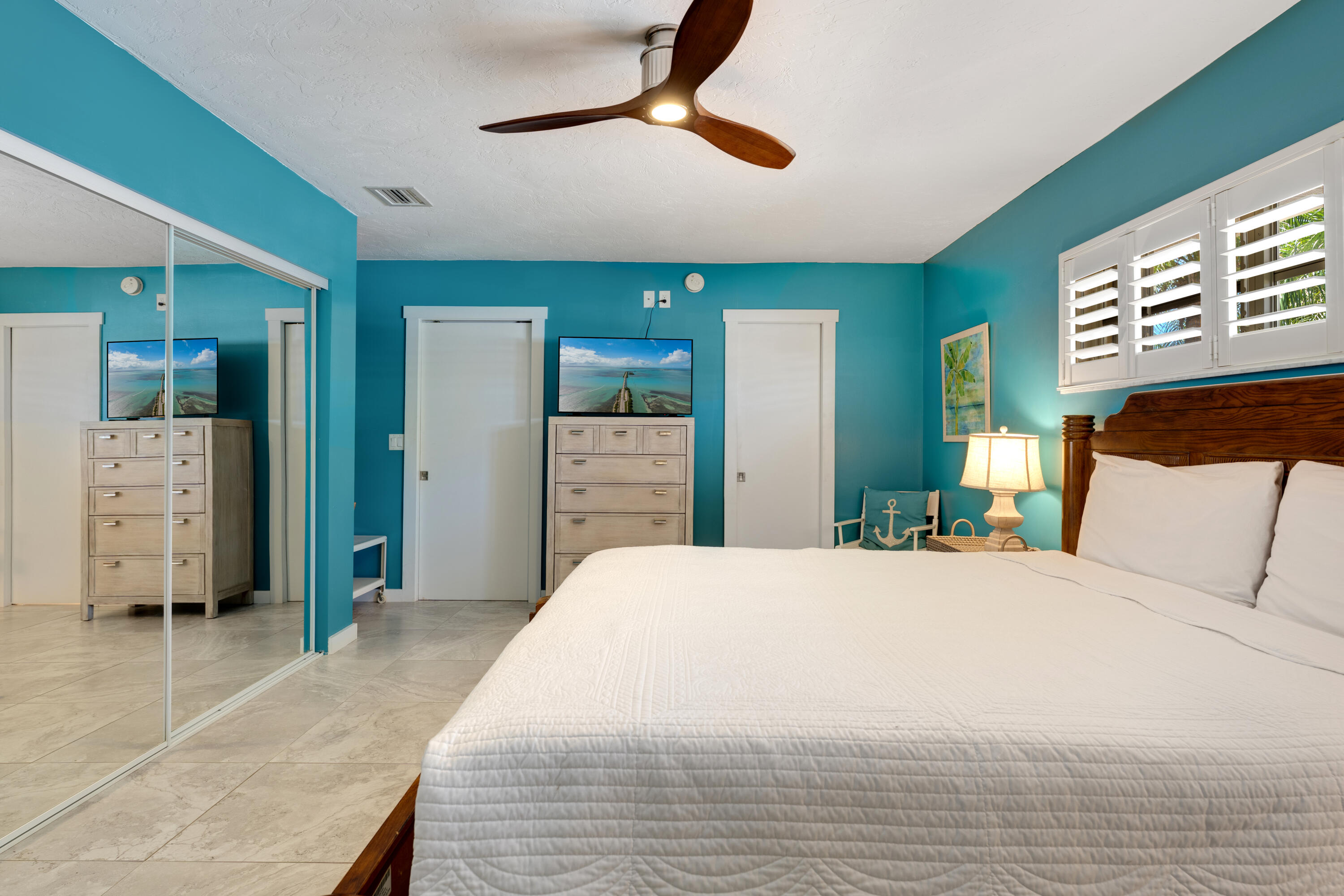 440 9th Street Key Colony Beach, FL 33051 - Photo 17 of 50 Primary Suite