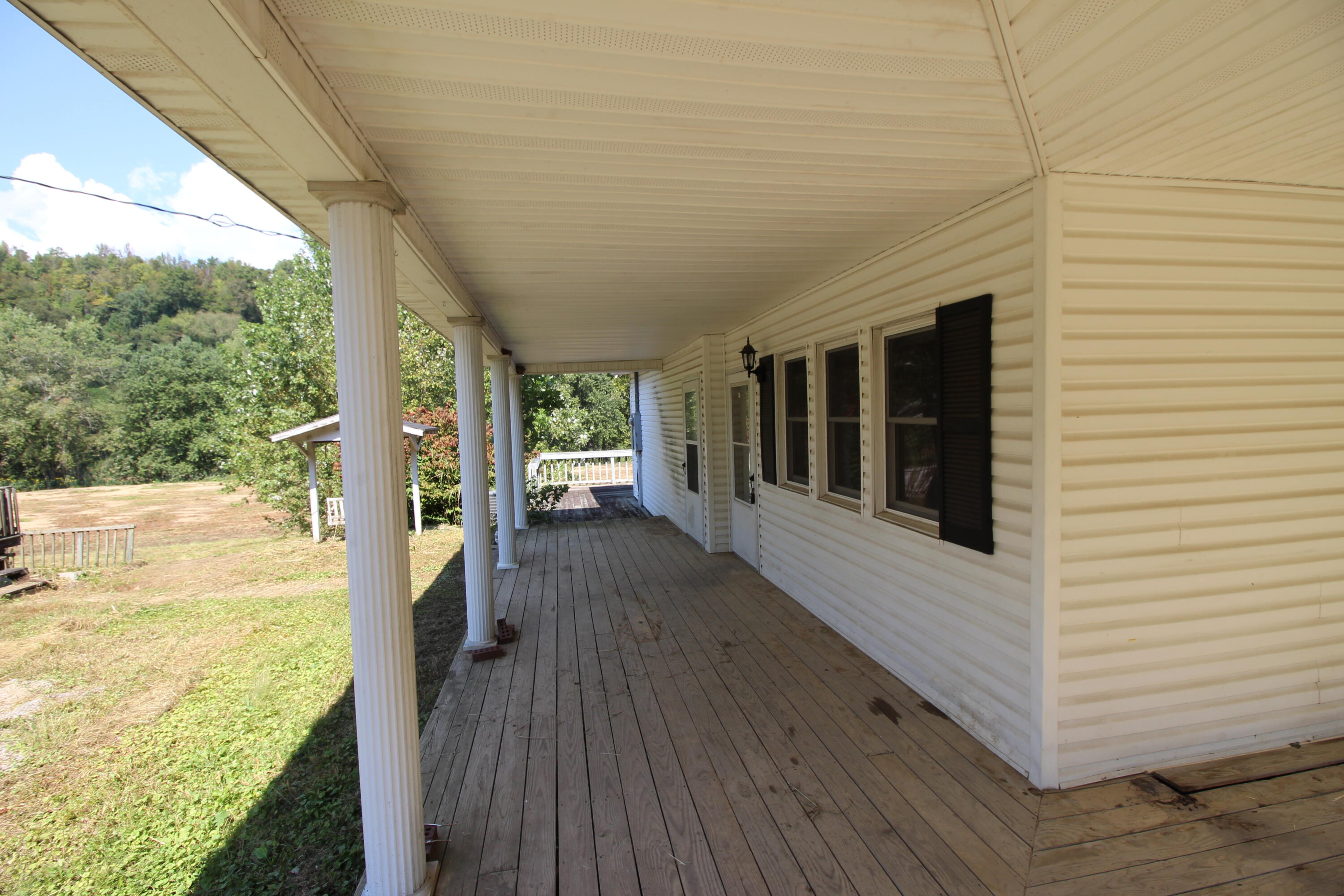160 Proctor Bottom Road Beattyville, KY 41311 - Photo 7 of 50 IMG_7175