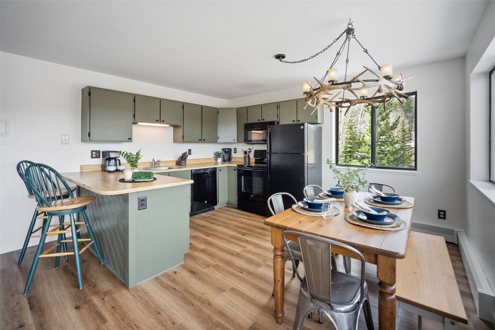 9876 Ryan Gulch Road, Unit F206 Silverthorne, CO 80498 - Photo 8 of 43