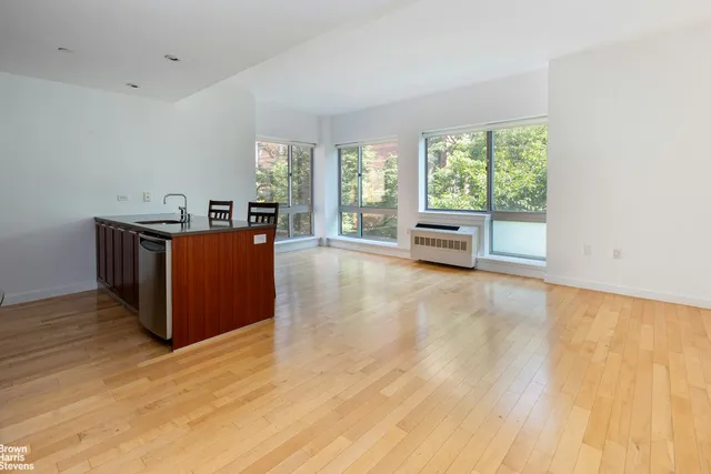 $570,000 | 3585 Greystone Avenue, Unit 3DE | Fieldston