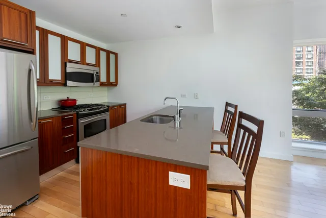 $570,000 | 3585 Greystone Avenue, Unit 3DE | Fieldston