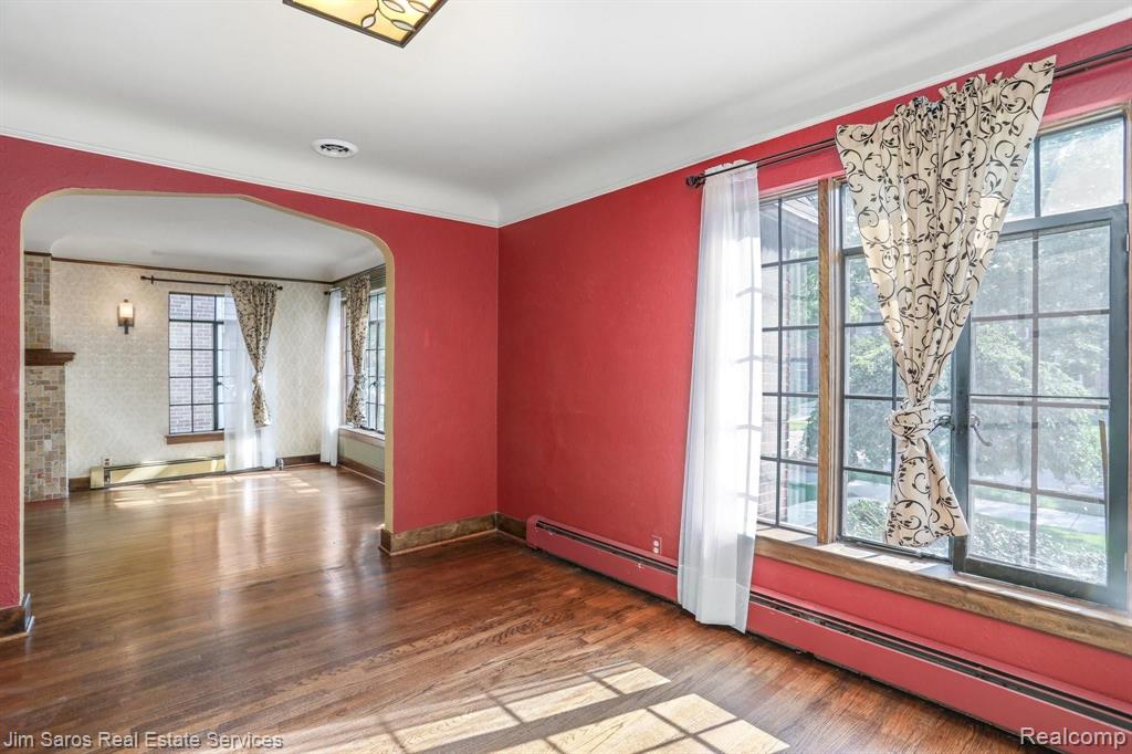 328 Fisher Road Grosse Pointe Farms, MI 48230 - Photo 9 of 24