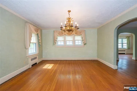 $649,900 | 27 Glen Road, West Orange, NJ 07052