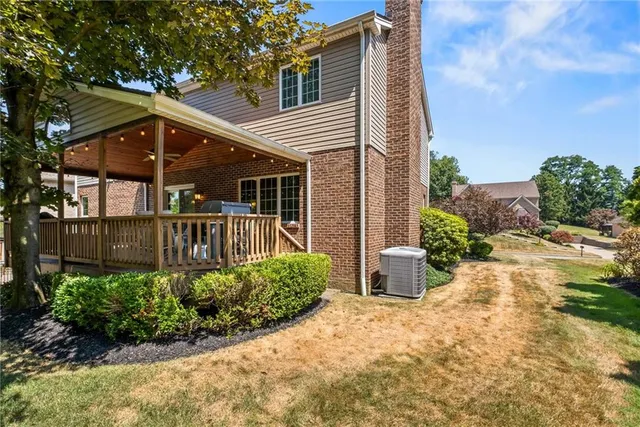 $575,000 | 112 Field Club Circle, McKees Rocks, PA 15136