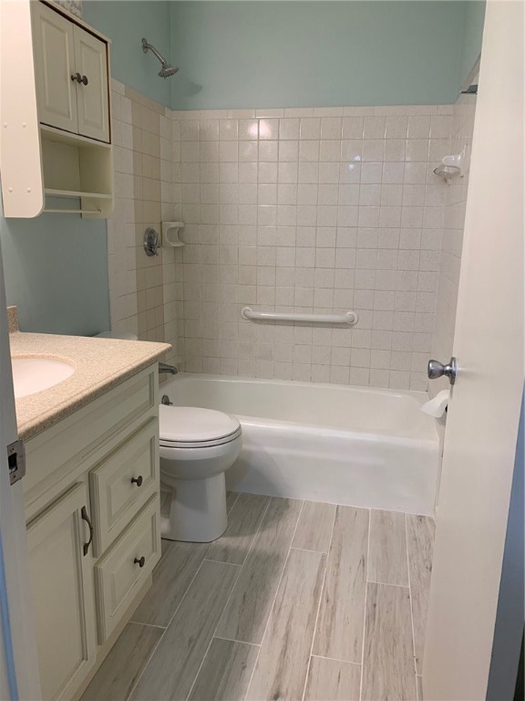 92 Fox Ridge Crescent Warwick, RI 02886 - Photo 15 of 23 Gallery Image 15