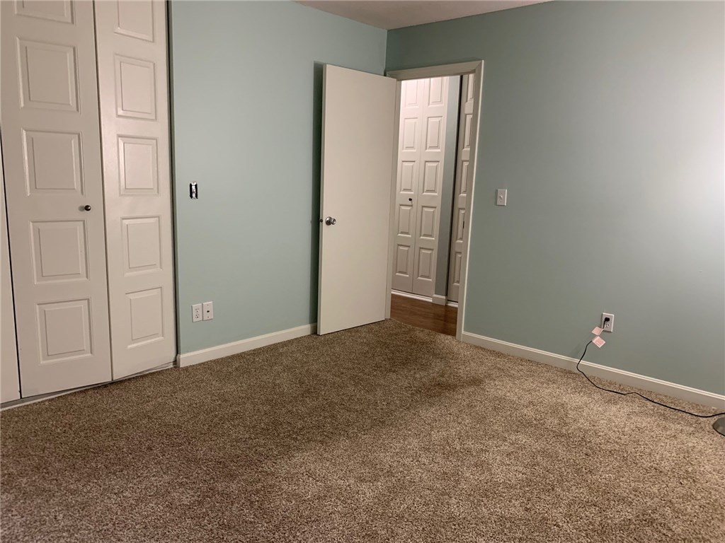 92 Fox Ridge Crescent Warwick, RI 02886 - Photo 8 of 23 Gallery Image 8