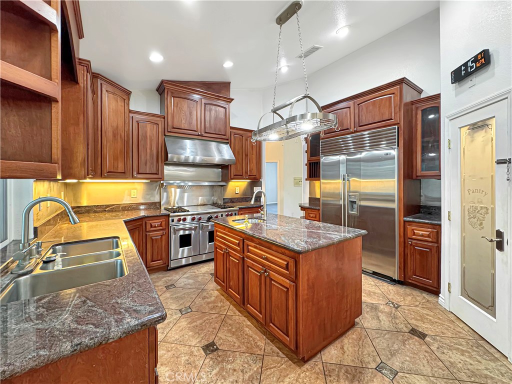 875 Clark Street Riverside, CA 92501 - Photo 1 of 56