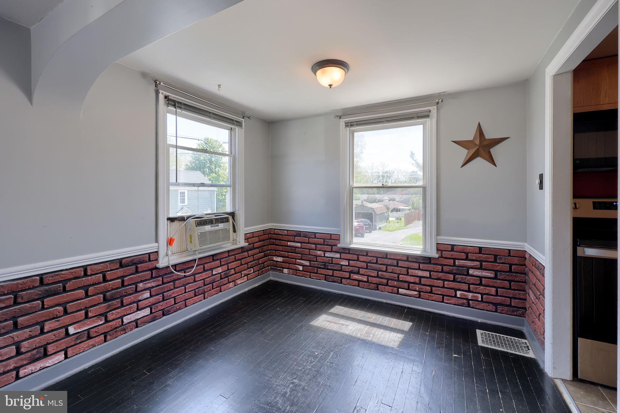 1310 Clark Street Lancaster, PA 17602 - Photo 12 of 37