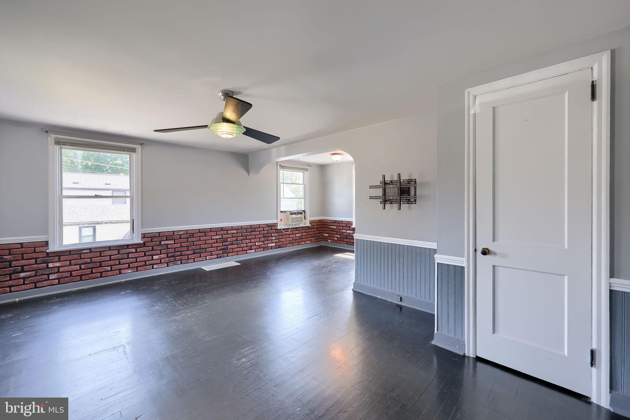 1310 Clark Street Lancaster, PA 17602 - Photo 8 of 37