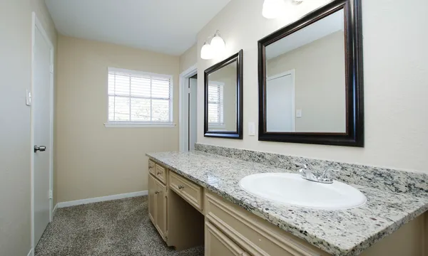 $1,895 | 5429 10th Street, Katy, TX 77493